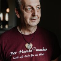 35b6c732-370a-4ad2-8e4d-aa0563ba5921